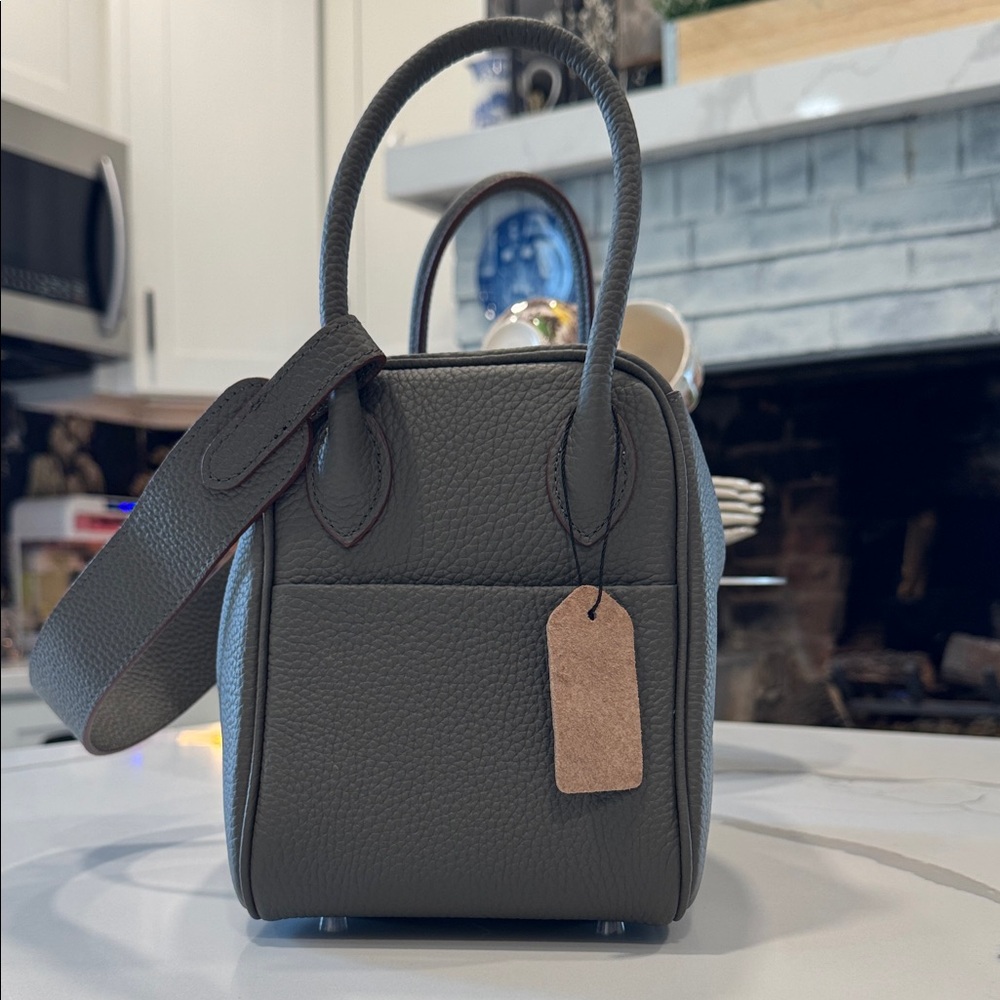 Lindy Stlye Genuine Leather Bag NWT, Never Used - Picture 2 of 7